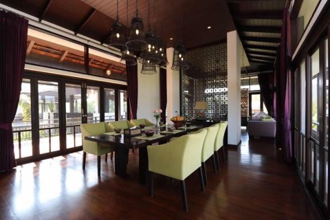 Chalet de 5 dormitorios en Hang Dong, Tailandia № 147958 - foto 23