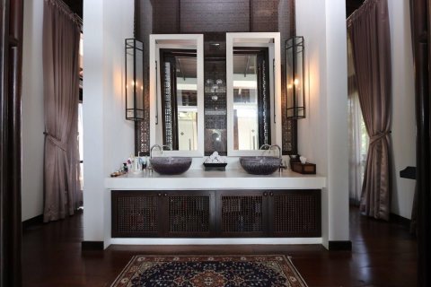Chalet de 5 dormitorios en Hang Dong, Tailandia № 147958 - foto 10