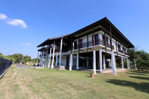 Chalet de 5 dormitorios en Hang Dong, Tailandia № 147958 - foto 15