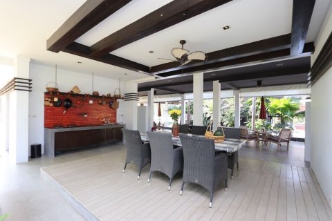Chalet de 5 dormitorios en Hang Dong, Tailandia № 147958 - foto 22