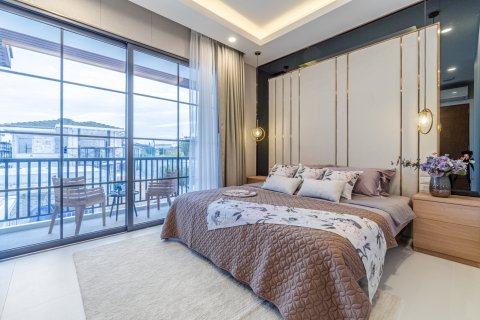 Chalet de 4 dormitorios en Pattaya, Tailandia № 134163 - foto 8