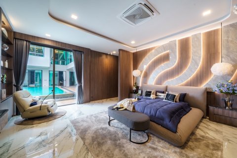 Chalet de 6 dormitorios en Pattaya, Tailandia № 134159 - foto 7