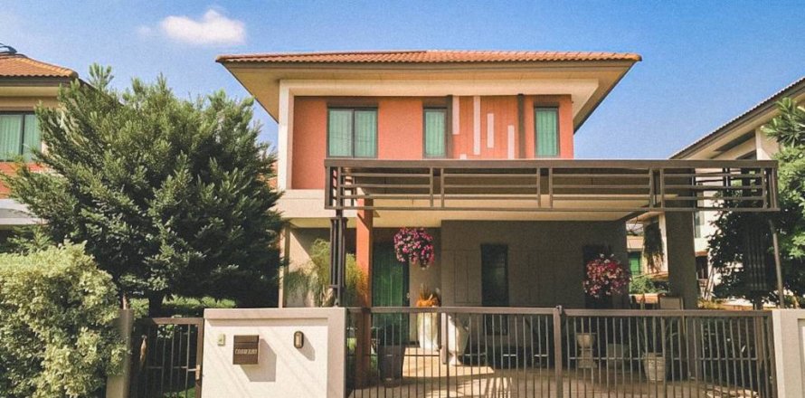 Casa de 3 dormitorios en Samut Prakan, Tailandia № 173026
