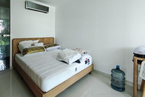 Condo in Bang Lamung, Thailand, 2 bedrooms  № 191260 - photo 13