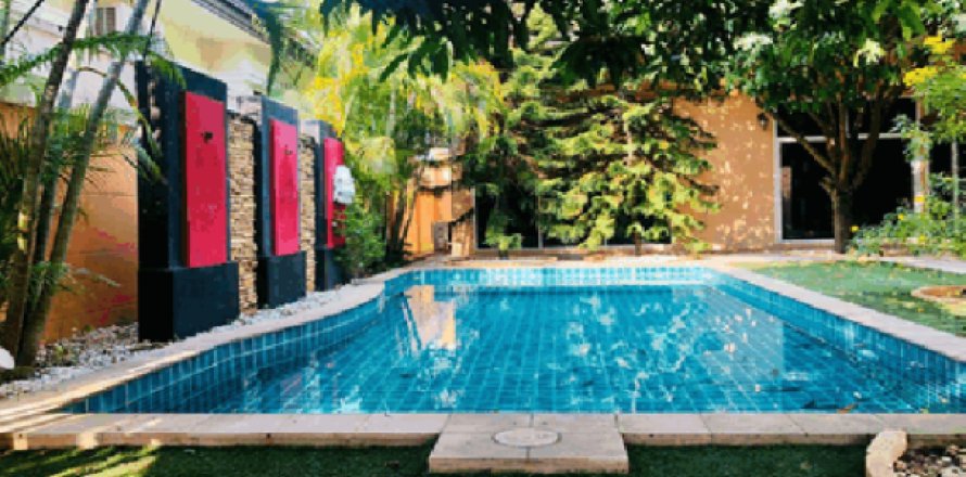 Chalet de 3 dormitorios en Pattaya, Tailandia № 202874