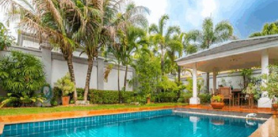 Chalet de 3 dormitorios en Pattaya, Tailandia № 202871