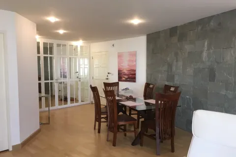 Condominio de 2 dormitorios en Yan Nawa, Bangkok, Tailandia № 154322 - foto 2