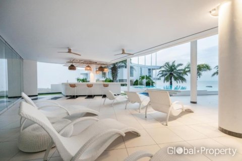 Condo in Pattaya, Thailand, 3 bedrooms  № 177850 - photo 23