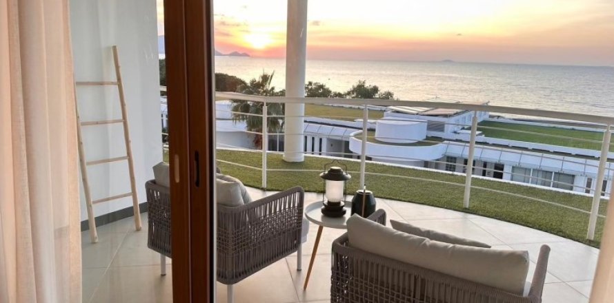 Condo in Pattaya, Thailand, 3 bedrooms  № 177850