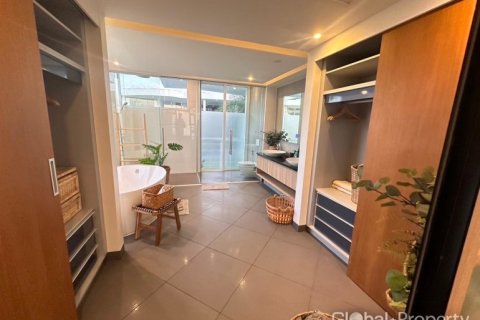 Condo in Pattaya, Thailand, 3 bedrooms  № 177850 - photo 12
