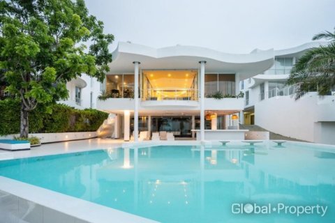 Condo in Pattaya, Thailand, 3 bedrooms  № 177850 - photo 18