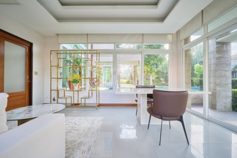 Casa de 3 dormitorios en Sattahip, Tailandia № 177846 - foto 15
