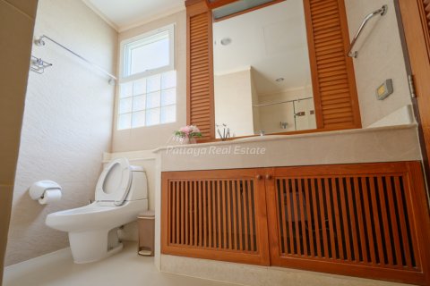 Casa de 3 dormitorios en Sattahip, Tailandia № 177846 - foto 27