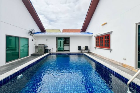 Chalet de 4 dormitorios en Hua Hin, Tailandia № 134634 - foto 9