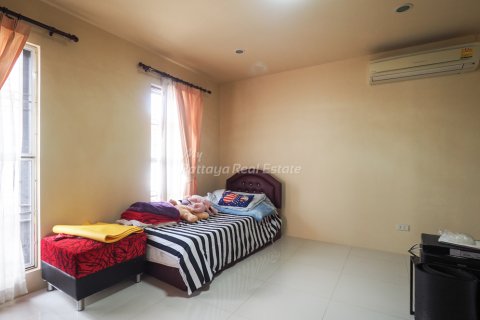 Casa de 2 dormitorios en Bang Lamung, Tailandia № 75548 - foto 11