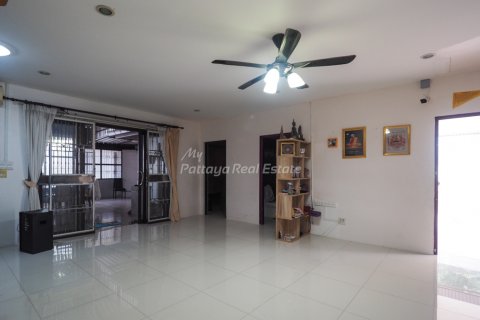 Casa de 2 dormitorios en Bang Lamung, Tailandia № 75548 - foto 4