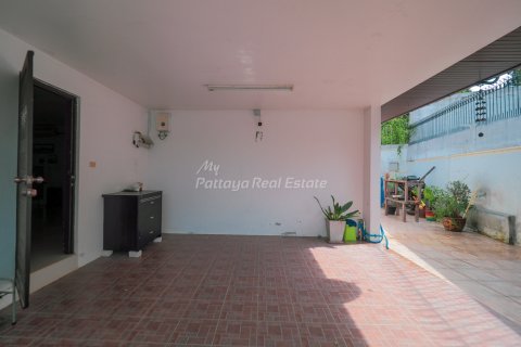 Casa de 2 dormitorios en Bang Lamung, Tailandia № 75548 - foto 2