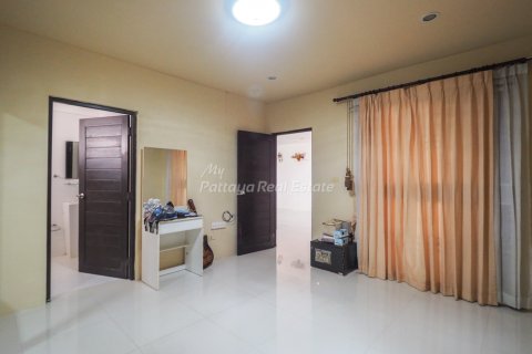 Casa de 2 dormitorios en Bang Lamung, Tailandia № 75548 - foto 28