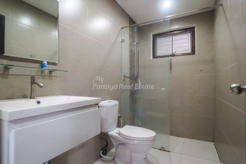 Casa de 2 dormitorios en Bang Lamung, Tailandia № 75548 - foto 13