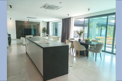 Casa de 8 dormitorios en Bang Lamung, Tailandia № 75549 - foto 11