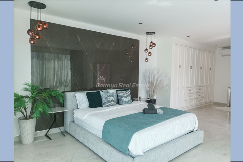 Casa de 8 dormitorios en Bang Lamung, Tailandia № 75549 - foto 15