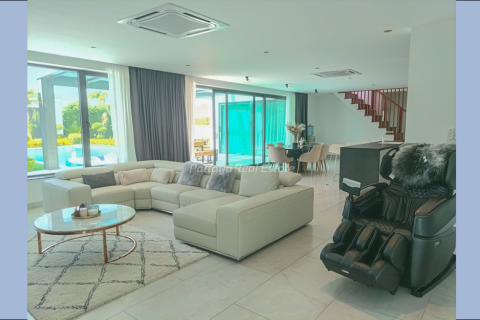 Casa de 8 dormitorios en Bang Lamung, Tailandia № 75549 - foto 4