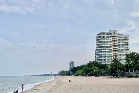 Condominio de 2 dormitorios en Cha-am, Tailandia № 168821 - foto 13