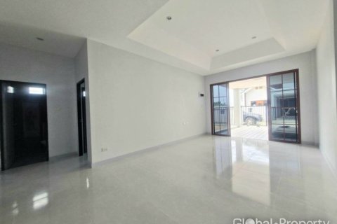 House in Pattaya, Thailand 2 bedrooms № 233299 - photo 4