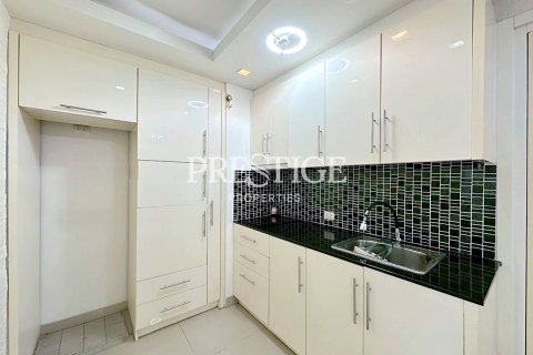 Condo in Pattaya, Thailand, 1 bedroom № 197688 - photo 5