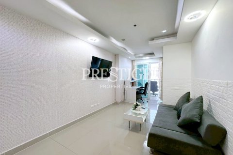 Condo in Pattaya, Thailand, 1 bedroom № 197688 - photo 2