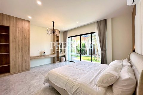 House in Pattaya, Thailand 3 bedrooms № 197512 - photo 19