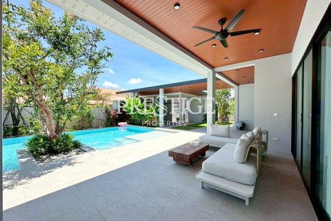 House in Pattaya, Thailand 3 bedrooms № 197512 - photo 26