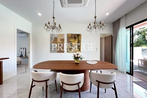 House in Pattaya, Thailand 3 bedrooms № 197512 - photo 7