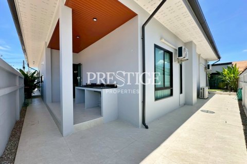 House in Pattaya, Thailand 3 bedrooms № 197512 - photo 29