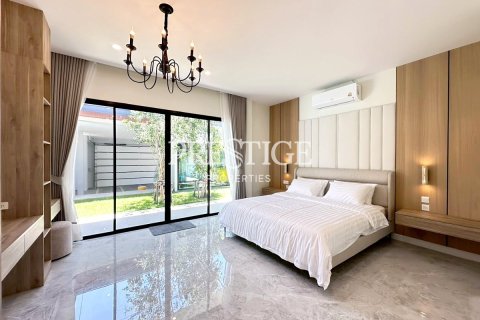 House in Pattaya, Thailand 3 bedrooms № 197512 - photo 18