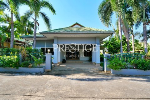 Casa de 3 dormitorios en Pattaya, Tailandia № 198553