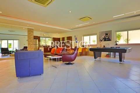 House in Pattaya, Thailand 6 bedrooms № 198554 - photo 5