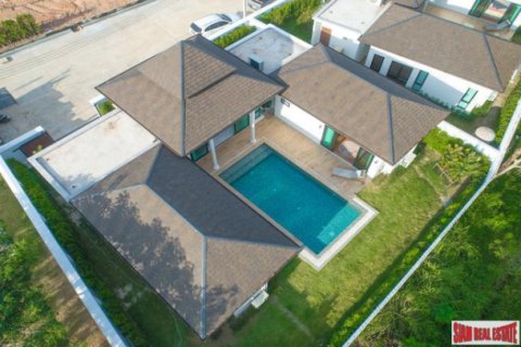 Chalet de 2 dormitorios en Chalong, Tailandia № 203081 - foto 4