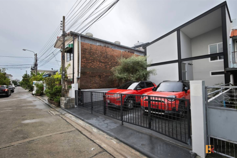 Casa de 3 dormitorios en Bangkok, Tailandia № 189169
