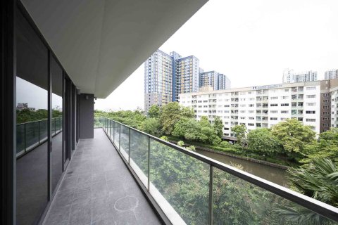 Condo in Bangkok, Thailand, 4 bedrooms № 161471 - photo 14