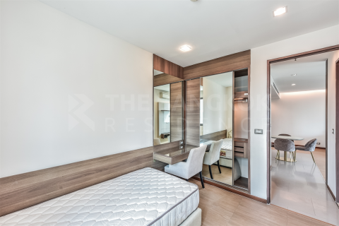 Condo in Bangkok, Thailand, 2 bedrooms  № 185225