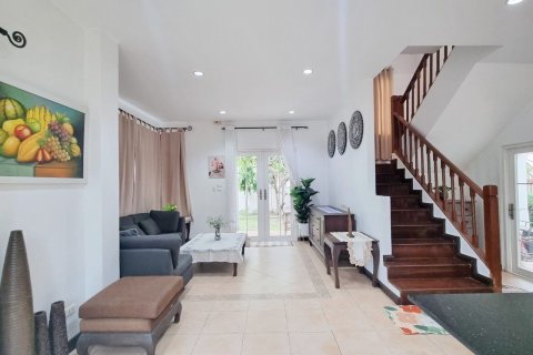 Casa de 3 dormitorios en Pattaya, Tailandia № 146465 - foto 11
