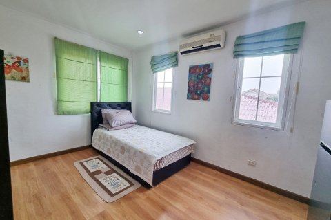 Casa de 3 dormitorios en Pattaya, Tailandia № 146465 - foto 20