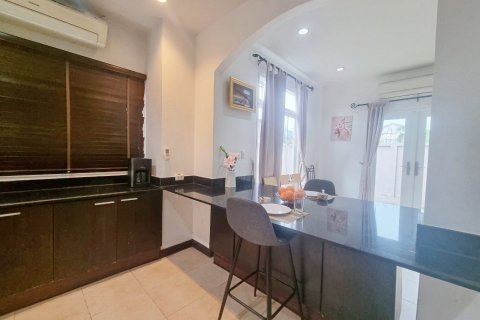 Casa de 3 dormitorios en Pattaya, Tailandia № 146465 - foto 5
