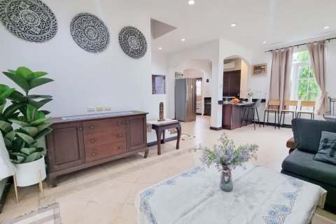 Casa de 3 dormitorios en Pattaya, Tailandia № 146465 - foto 8