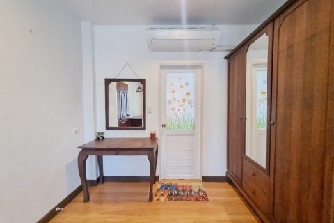 Casa de 3 dormitorios en Pattaya, Tailandia № 146465 - foto 30