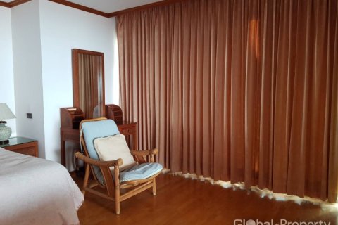 Condominio de 3 dormitorios en Pattaya, Tailandia № 163974 - foto 18