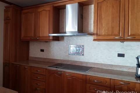 Condominio de 3 dormitorios en Pattaya, Tailandia № 163974 - foto 12