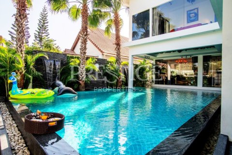 Casa de 8 dormitorios en Pattaya, Tailandia № 199876 - foto 30