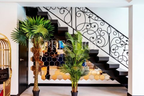 Casa de 8 dormitorios en Pattaya, Tailandia № 199876 - foto 12